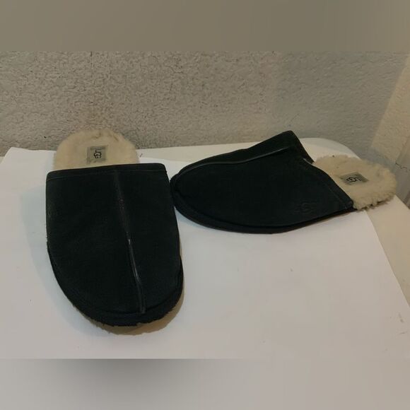 UGG Scufette Sheepskin Black Suede Slippers size 12 - Picture 1 of 12